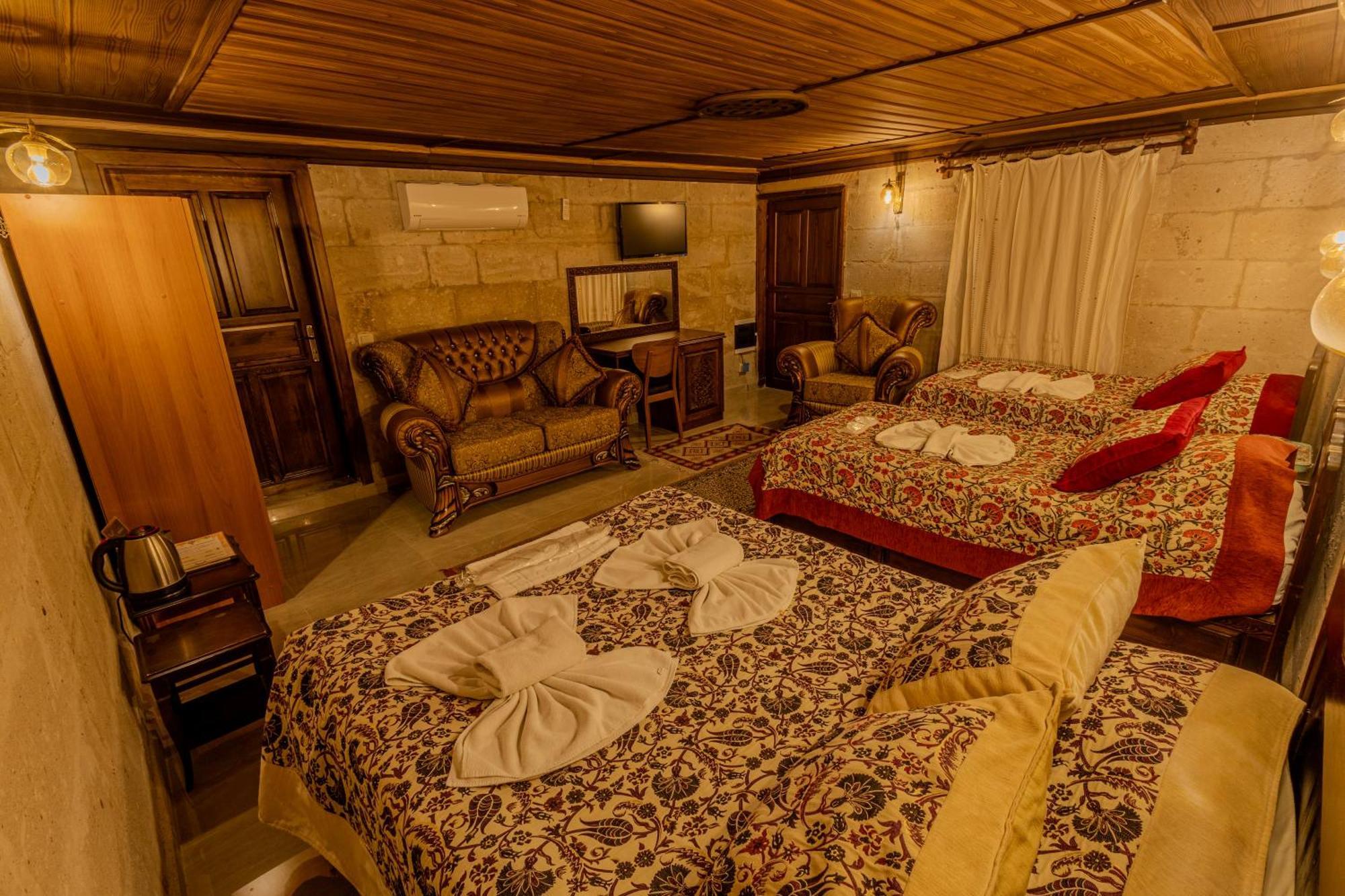 Hotel Valley Cave House 2*